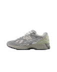 New Balance Gray Synthetic Fibres Sneaker