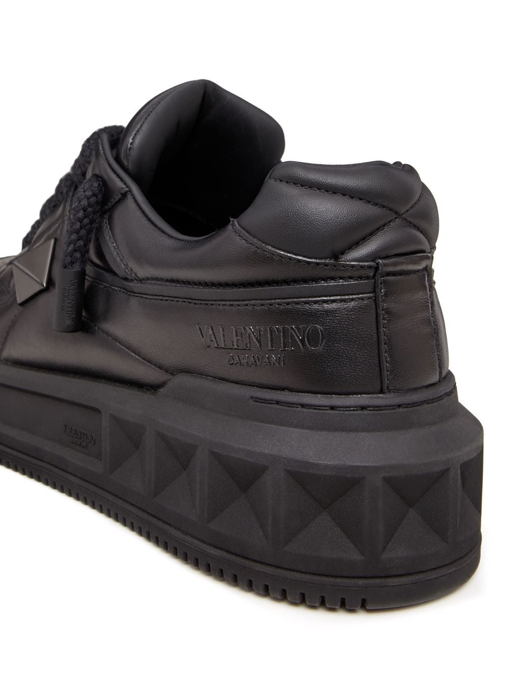 Valentino Garavani Valentino Garavani One Stud XL Sneakers