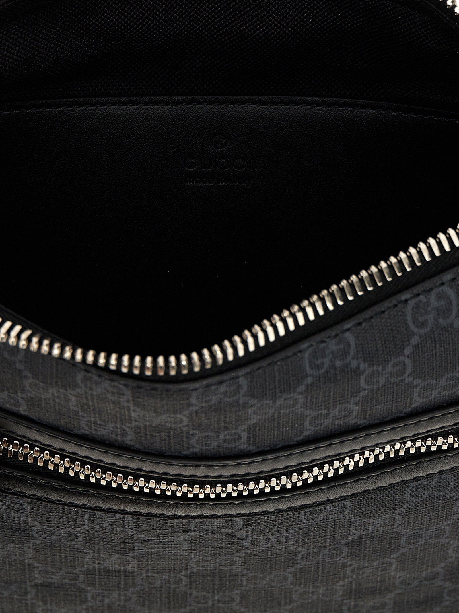 Gucci Gucci Gg Supreme Crossbody Bag