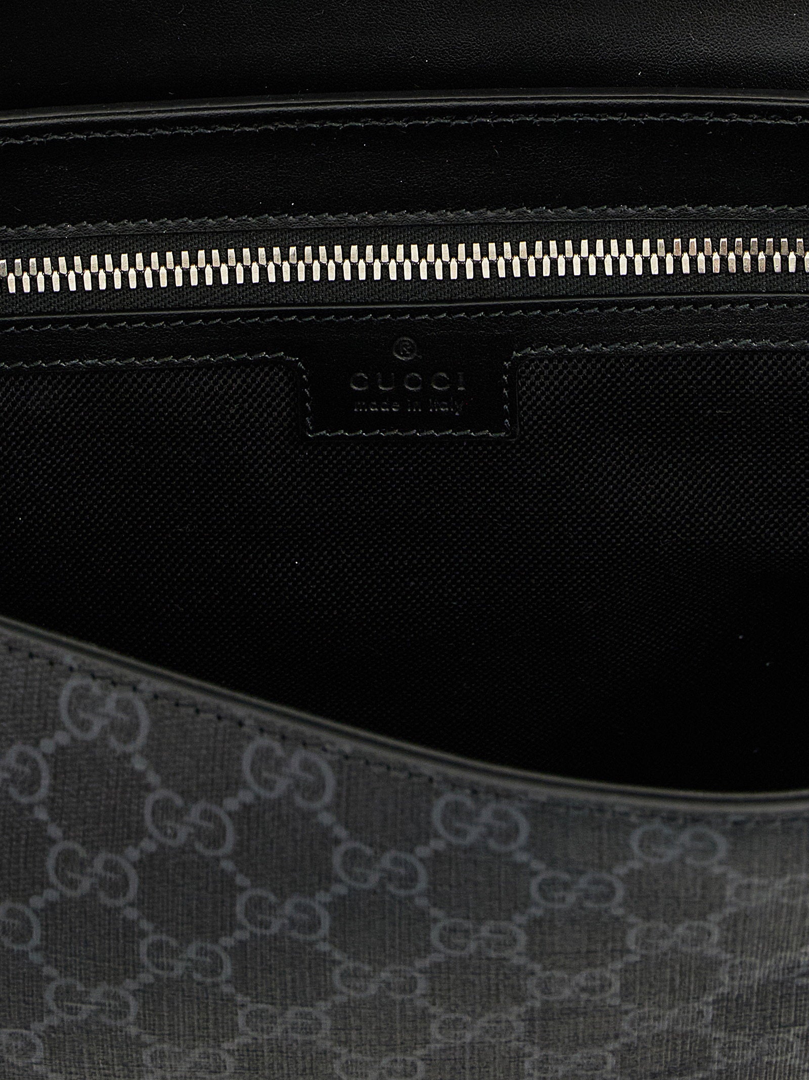 Gucci Gucci Gg Medium Crossbody Bag