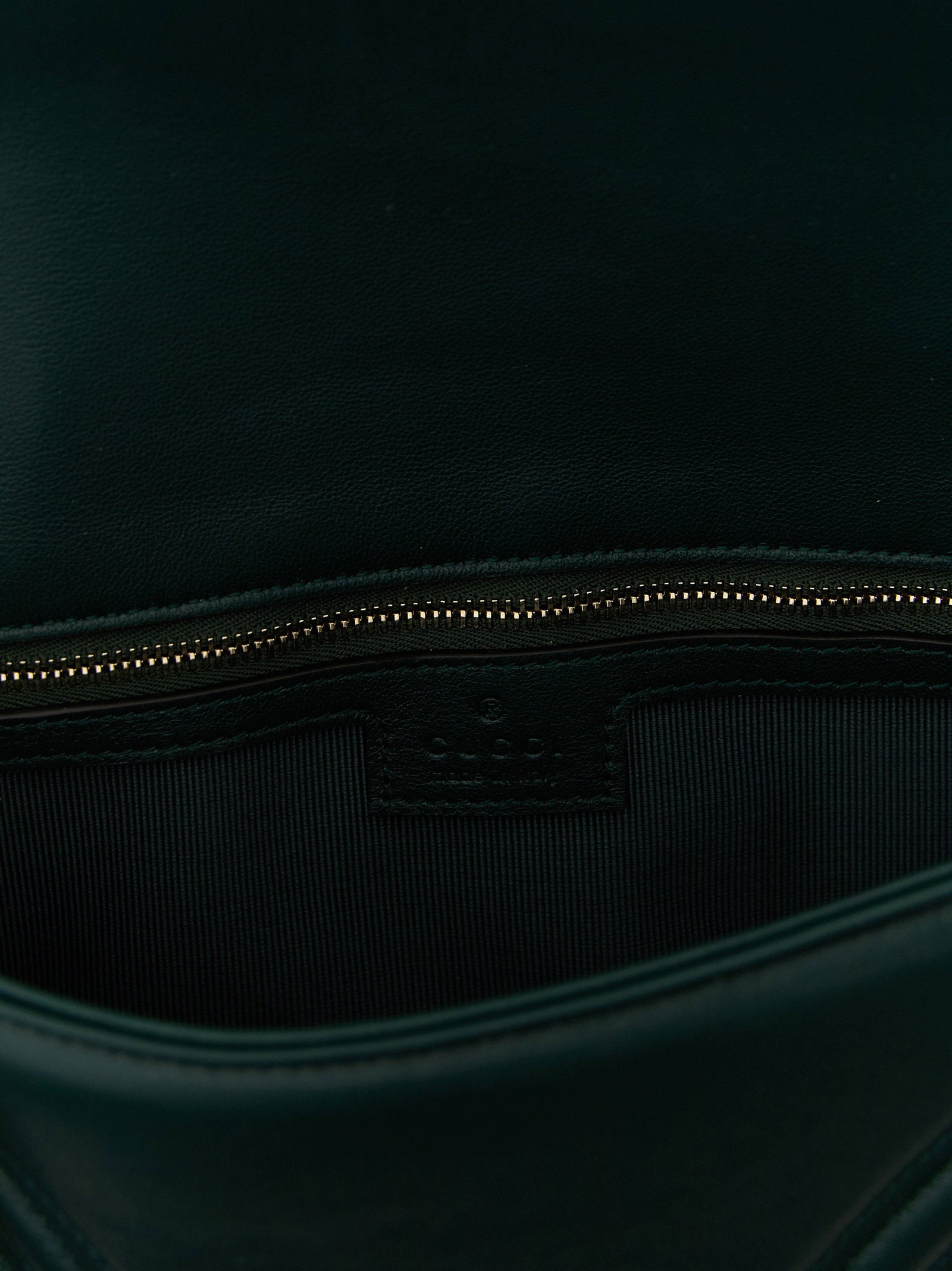 Gucci Gucci Gg Marmont Medium Shoulder Bag